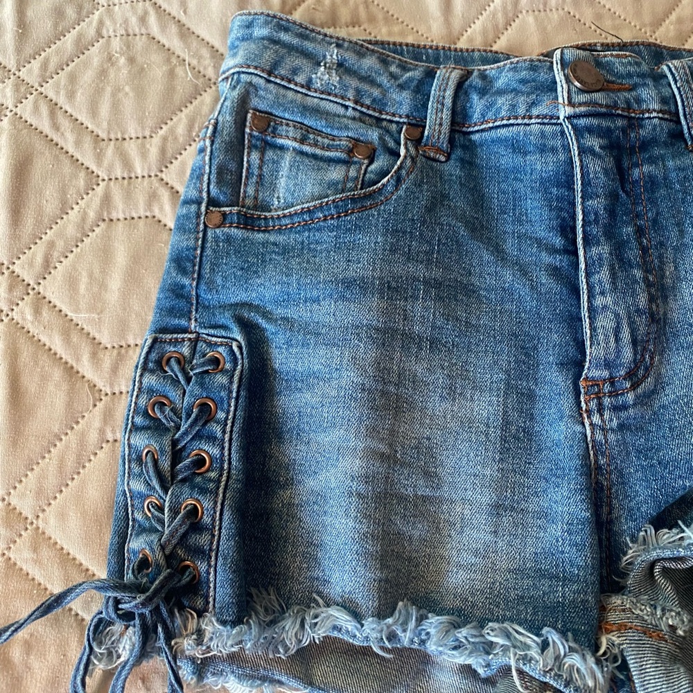 BLACK LABEL C’EST TOI Laced Sides Medium Wash Shorts